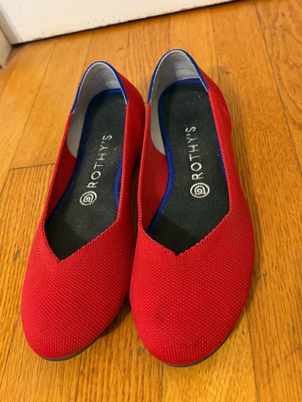 Red Rothy’s Flats Size 9